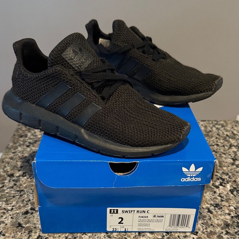 Adidas Kids Swift Run Black Sneakers used 2Y